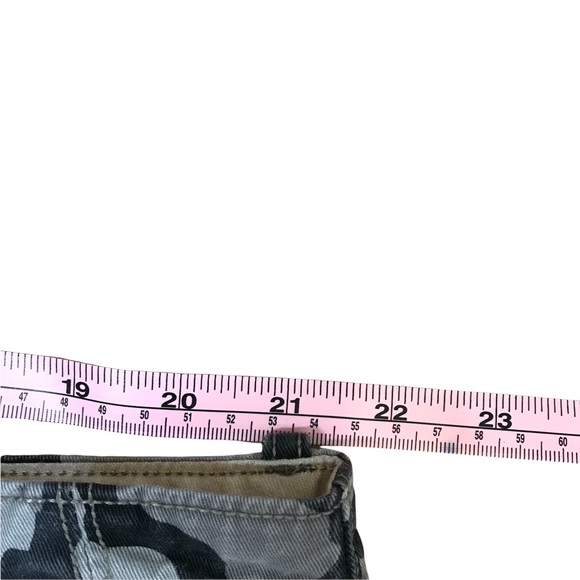 Levis Cargo Shorts Mens 42 Camo Inseam 10.5 Good Condition PC9 12463-0029 - Picture 10 of 15